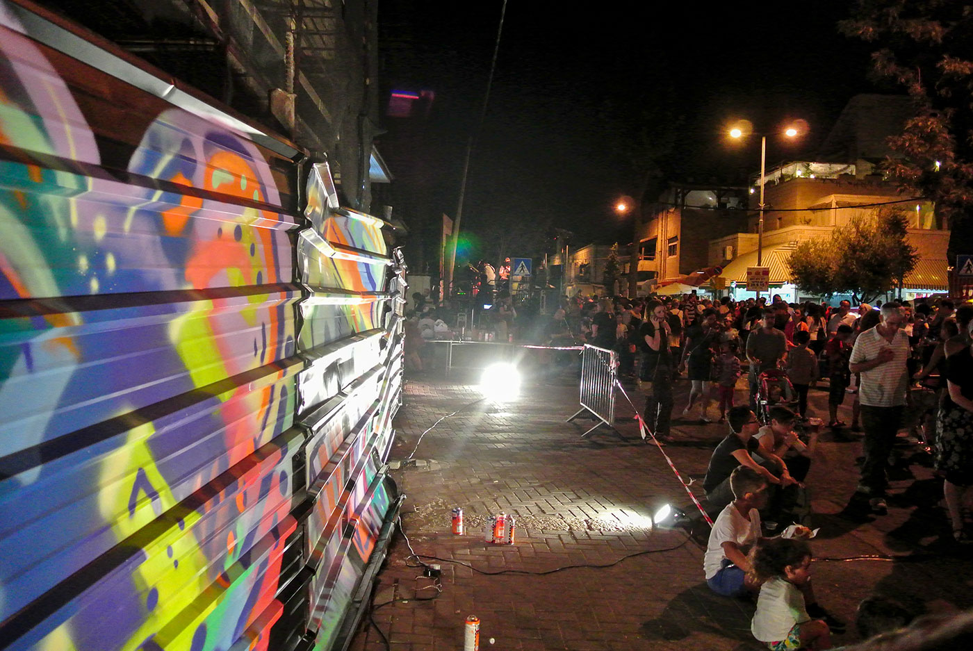 live painting Jerusalem Ahava mural